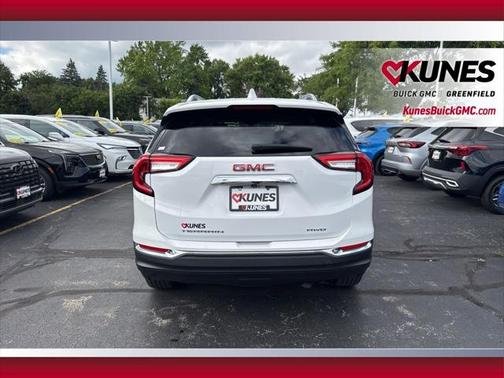 2024 GMC Terrain SLT