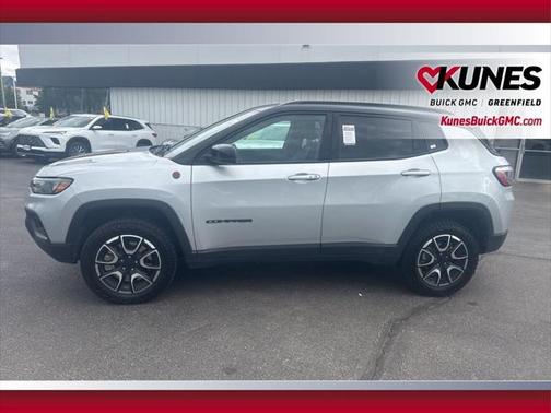 2024 Jeep Compass Trailhawk