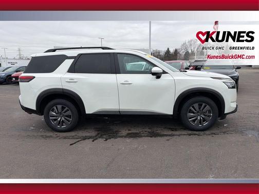 2025 Nissan Pathfinder SV 4WD