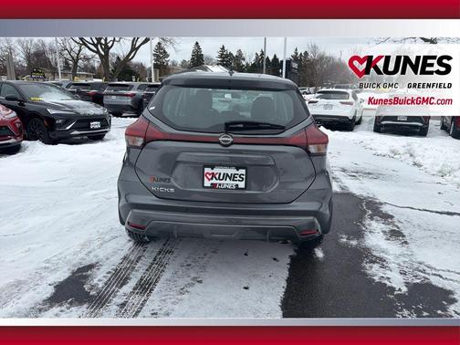 2024 Nissan Kicks S
