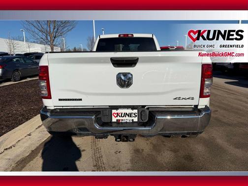 Bright White Clearcoat 2024 RAM 3500 Big Horn Crew Cab 4x4 8' Box