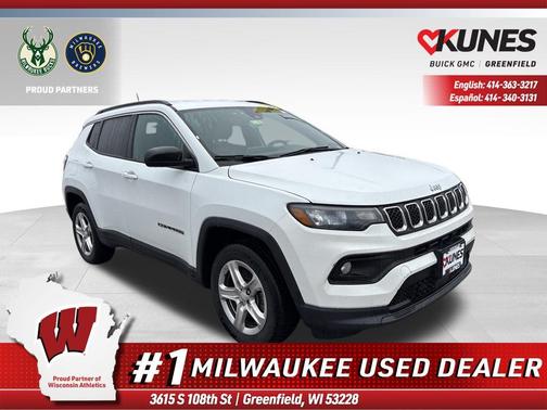 Bright White Clearcoat 2023 Jeep Compass Latitude
