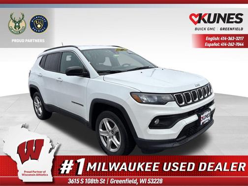 Bright White Clearcoat 2023 Jeep Compass Latitude