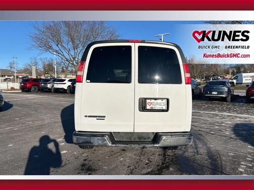 2016 Chevrolet Express 3500 LT