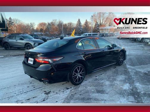 2024 Toyota Camry SE