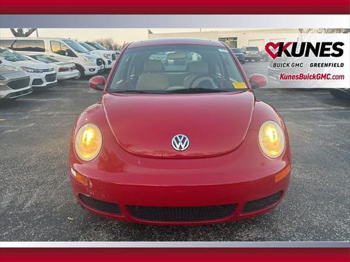 2009 Volkswagen New Beetle S