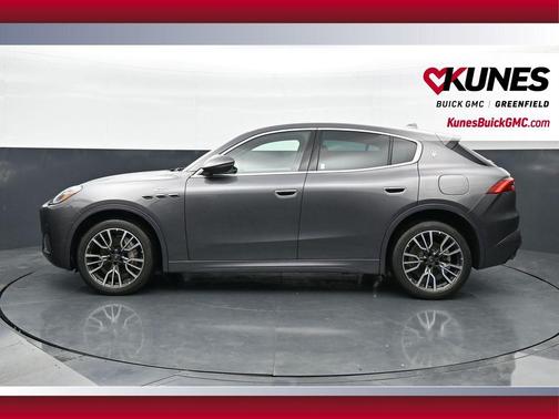 Gray 2023 Maserati Grecale GT