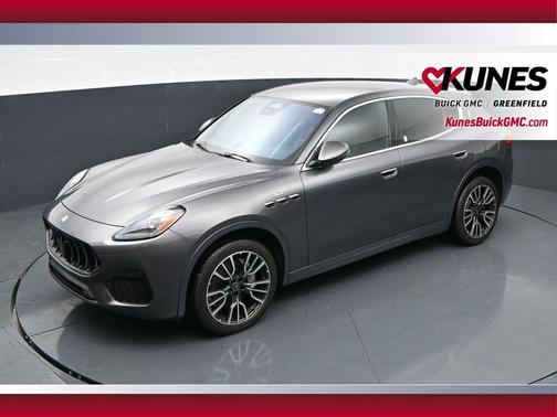 Gray 2023 Maserati Grecale GT