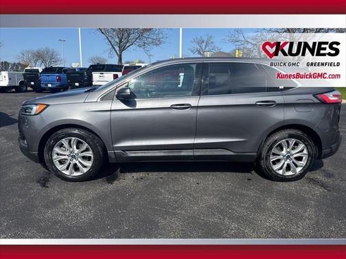 2022 Ford Edge Titanium