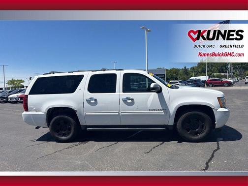Summit White 2011 Chevrolet Suburban 1500 LT