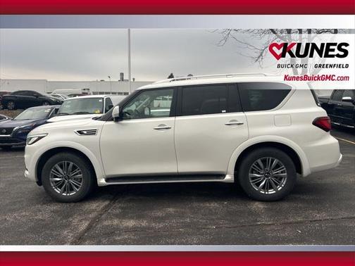 2023 INFINITI QX80 Luxe