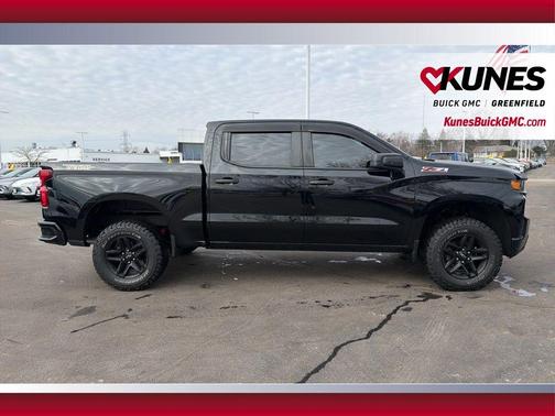 2022 Chevrolet Silverado 1500 Custom Trail Boss