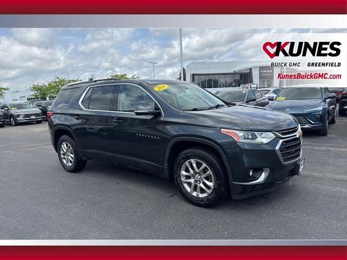 Graphite Metallic 2019 Chevrolet Traverse LT Cloth