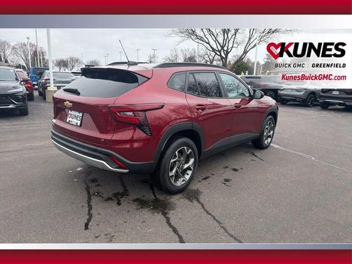 2025 Chevrolet Trax LT