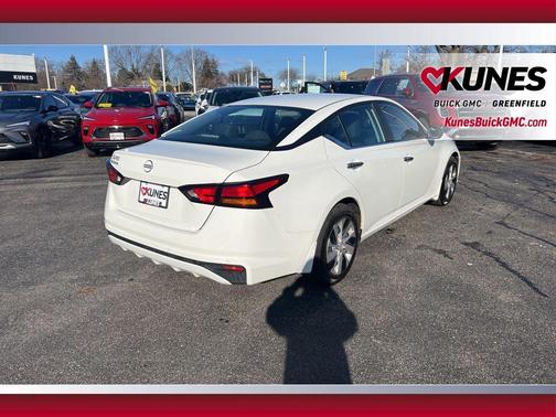 2024 Nissan Altima S FWD