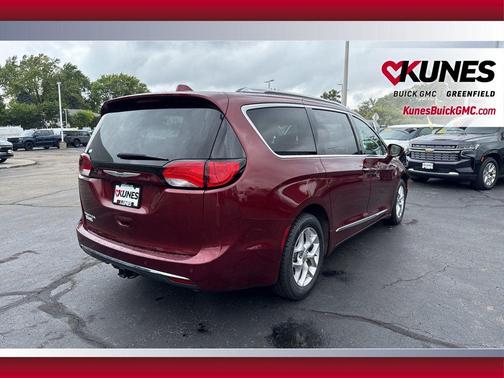 2019 Chrysler Pacifica Touring-L Plus