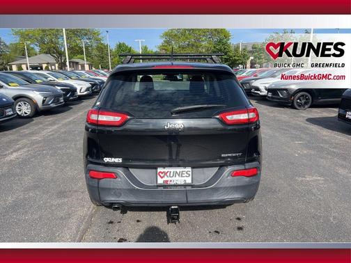 Brilliant Black Crystal Pearlcoat 2014 Jeep Cherokee Sport