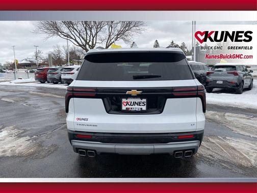 2024 Chevrolet Traverse LT