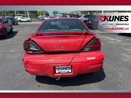 Victory Red 2004 Pontiac Grand Am SE1