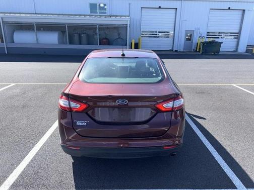 2016 Ford Fusion S