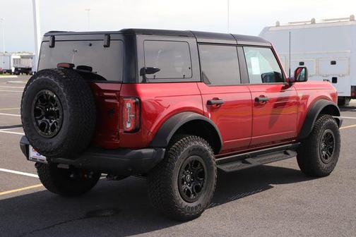 Ruby Red Metallic Tinted Clearcoat 2026 Ford Bronco Badlands