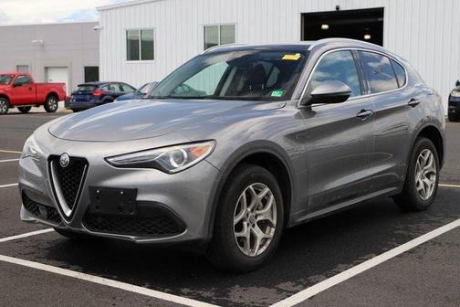 2021 Alfa Romeo Stelvio Base