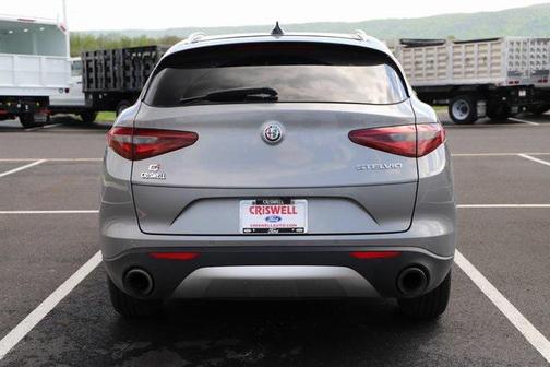 2021 Alfa Romeo Stelvio Base