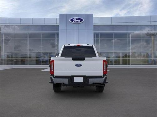 2025 Ford F-350 XLT