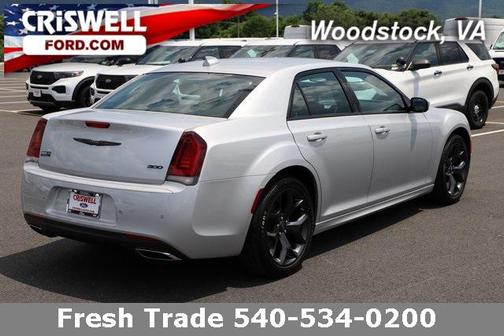 2023 Chrysler 300 Touring