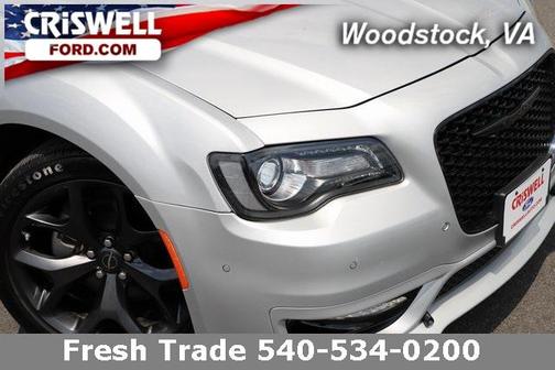 2023 Chrysler 300 Touring