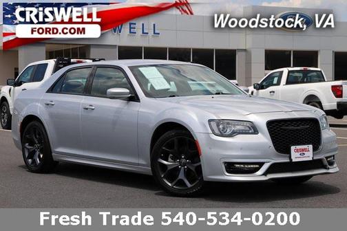 2023 Chrysler 300 Touring