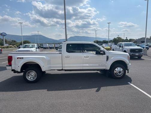 2022 Ford F-450 Limited