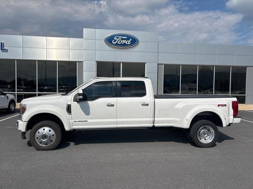 2022 Ford F-450 Limited