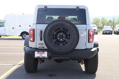 Avalanche Gray 2026 Ford Bronco Badlands
