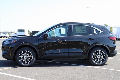 2025 Ford Escape PHEV SE