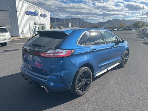 2020 Ford Edge ST