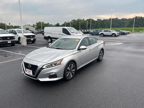 2022 Nissan Altima 2.5 SV