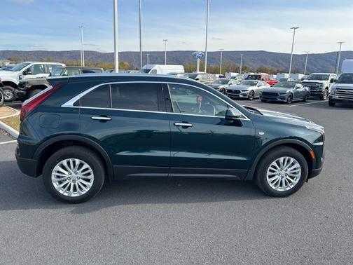 2024 Cadillac XT4 Luxury