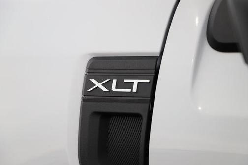 Oxford White 2025 Ford Maverick XLT