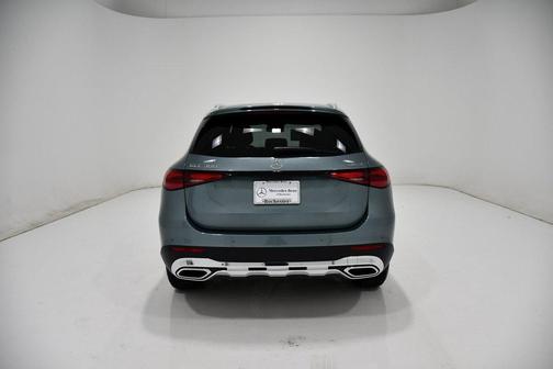 2026 Mercedes-Benz GLC 300 4MATIC