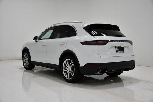 Carrara White Metallic 2023 Porsche Cayenne Cayenne