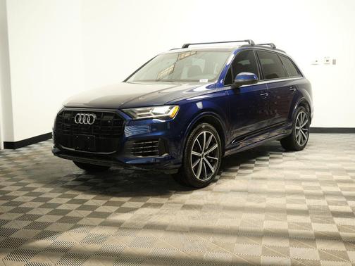 2022 Audi Q7 55 Premium Plus
