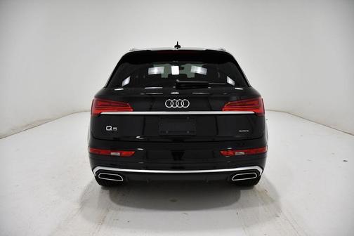 2022 Audi Q5 45 S line Premium Plus