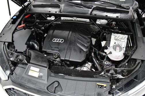 2022 Audi Q5 45 S line Premium Plus