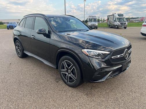2025 Mercedes-Benz GLC 300 4MATIC