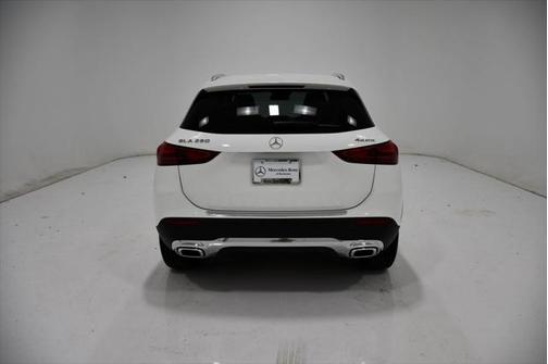 2025 Mercedes-Benz GLA 250 4MATIC