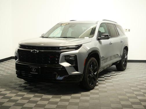 Sterling Gray Metallic 2024 Chevrolet Traverse RS