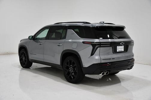 Sterling Gray Metallic 2024 Chevrolet Traverse RS