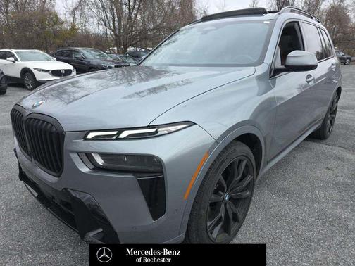 Skyscraper Grey Metallic 2024 BMW X7 xDrive40i