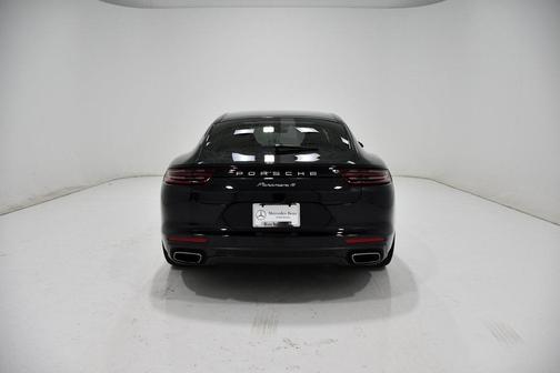 2019 Porsche Panamera 4